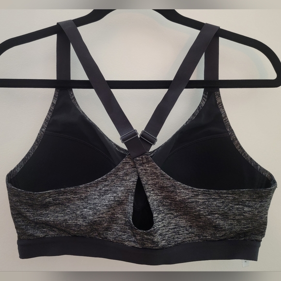 VS Lightweight Sportsbra - 36C - Heathered Grey NWOT - Picture 2 of 8